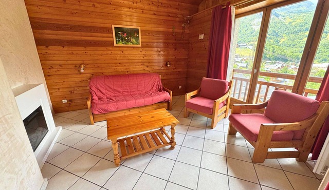 Charming 85m² Apt for 6, 3 Bedrooms, Terrace, Near Lift, Free Shuttle & Parking, Pets Allowed