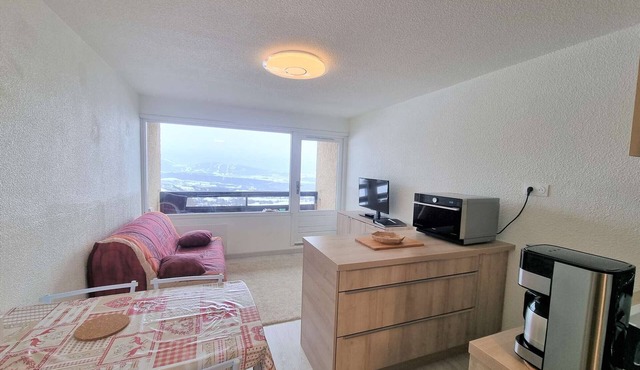 Charming Renovated Studio 4 Pers, South Balcony, Near Station