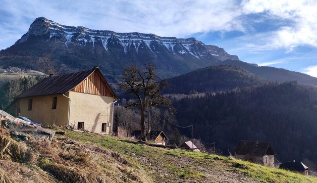 Charming house in the heart of the Chartreuse nature park. Sunny terrace!