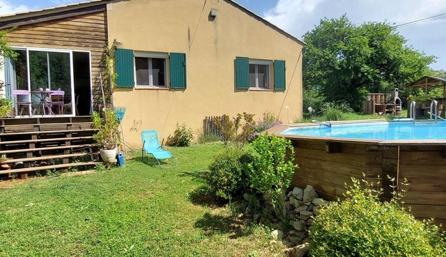 Charming, friendly house with swimming pool