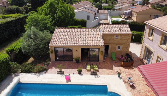 Charming little mazet near UzesChambre d'hote