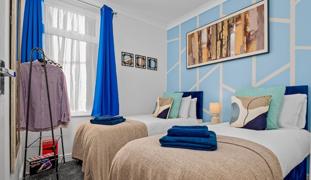 Charming Apartment by the Sea