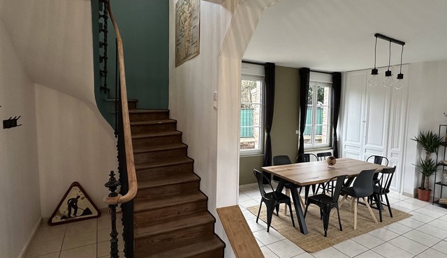 Charming and Bright 3 Bedroom House, with Garden and Parking