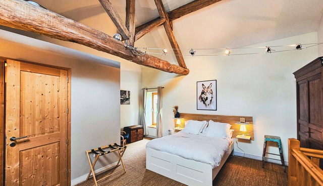 Charming 1 BDR Apt w/Garden in Quiet Village