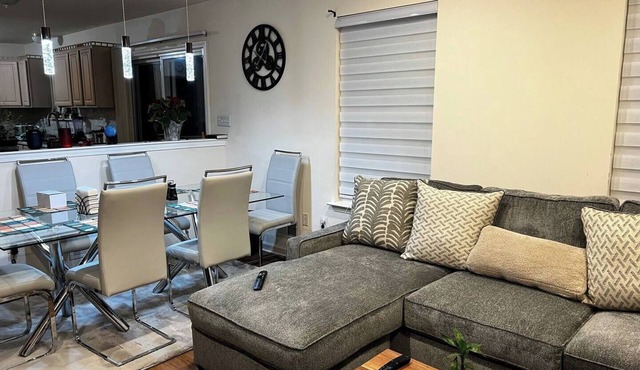 Charming 1-bedroom house in Franklin Township near Saint Peter’s Hos Rutgers U