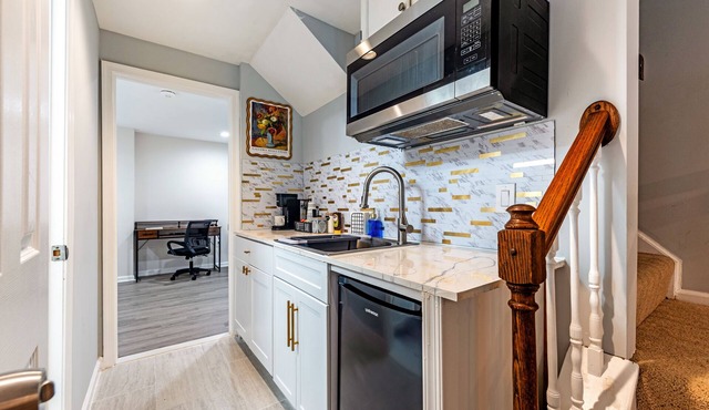 Charming 1 bed, 1 bath in the Heart of Germantown