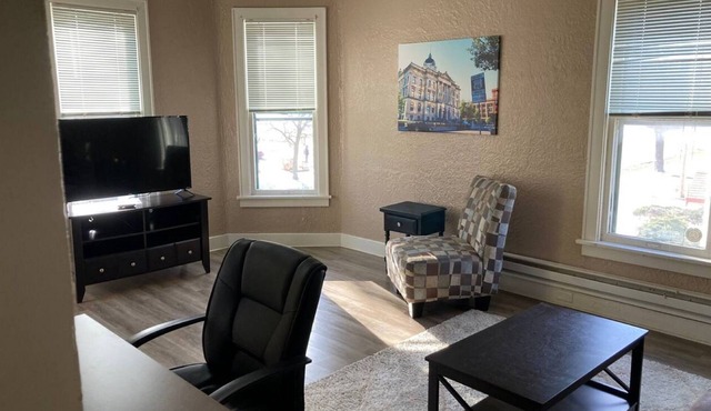Charming 1 Bed Historic Hideaway - Pet Friendly!