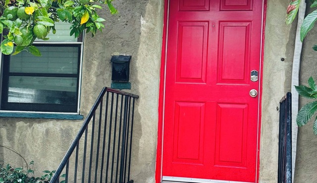 Charming 1-bed house near Down Town, San Diego.