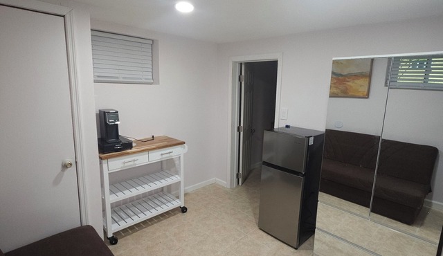 Charming 1-bedroom basement unit in a safe and quiet East Brunswick neighborhood