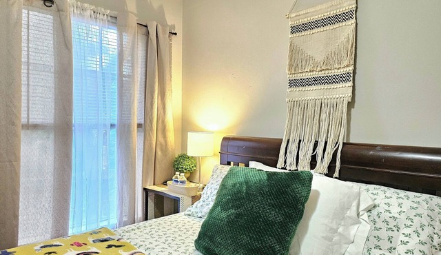 Charming 1-bedroom . Bathroom and Others areas Shared.