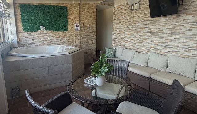 Charming 1-bedroom apartment in lovely Santo Domingo with WiFi near downtown