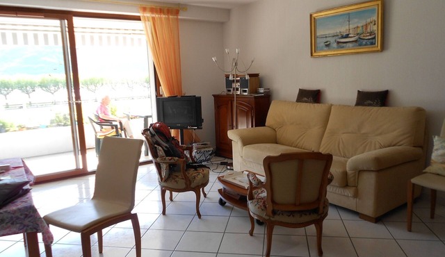 Charming 1-bedroom apartment 58m2 in beautiful Aix-les-Bains with AC