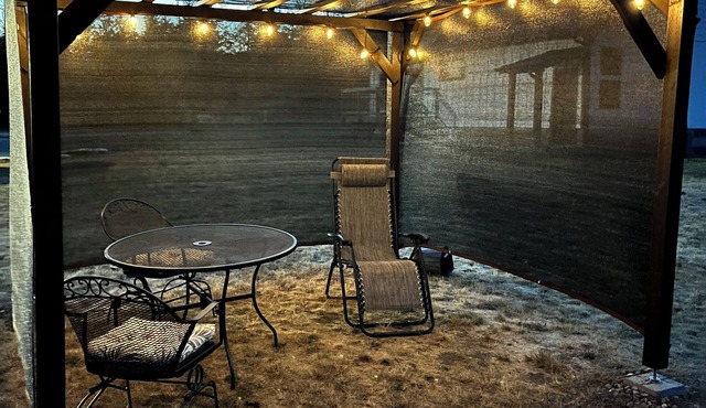 Charming 1-bedroom house in the Hamilton area with AC, WiFi