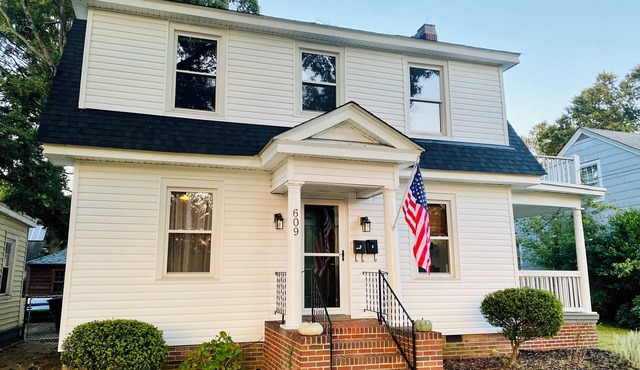 Charming 1-Bedroom 1-Bath Unit with Beautiful Riverfront Sunsets in Portsmouth