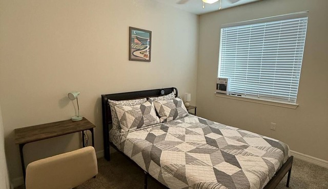 Charming 1-bedroom apartment in delightful Cedar Park with WiFi, fitness room