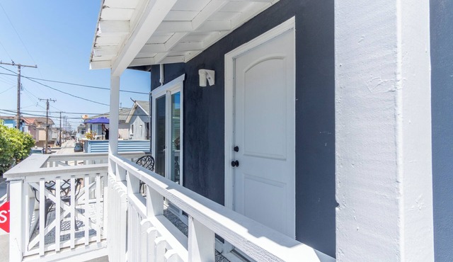 Charming 1-bedroom apartment with WiFi, AC in fabulous Seal Beach