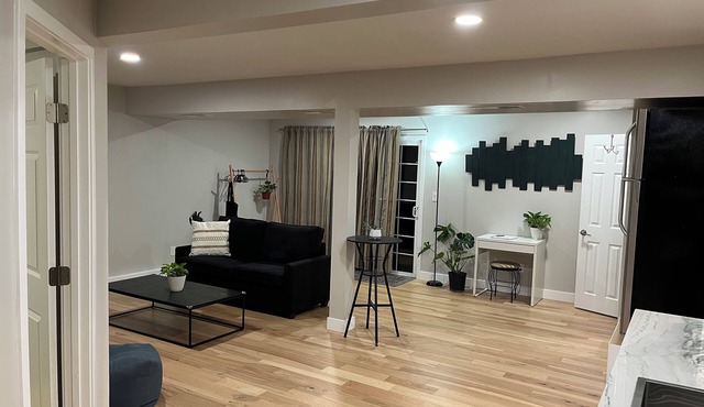 Charming 1-bedroom apartment in the center of Newcastle with AC