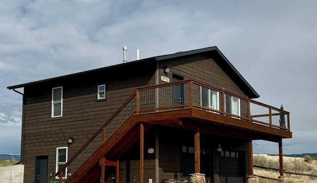 Charming 1-bedroom apartment in awesome Ten Sleep with AC