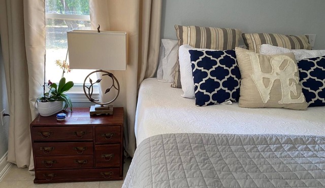 Charming 1-bedroom apartment. Minutes from Fort Jackson and Downtown Columbia.