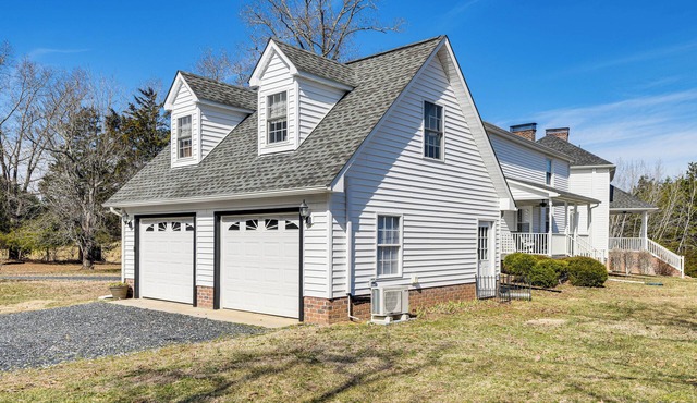 Charming 1-bedroom apartment with AC, WiFi in serene Dillwyn countryside