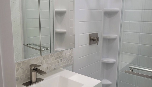 Charming 1-bedroom apartment in phenomenal Houston with AC