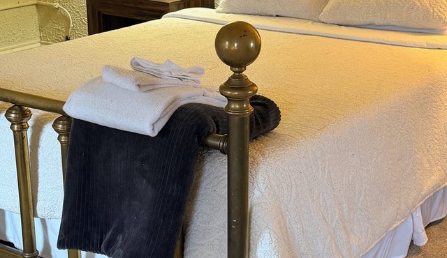 Charming 1-bedroom apartment with Hudson River View in Yonkers.