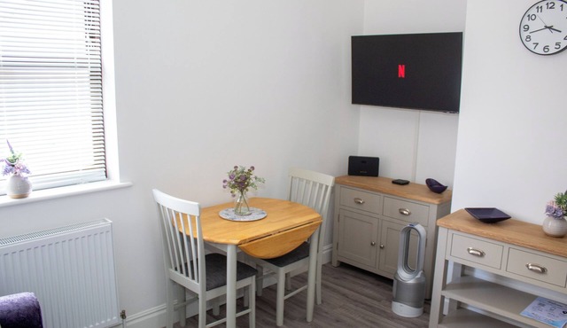 Charming 1-bedroom apartment in beautiful Maldon with WiFi