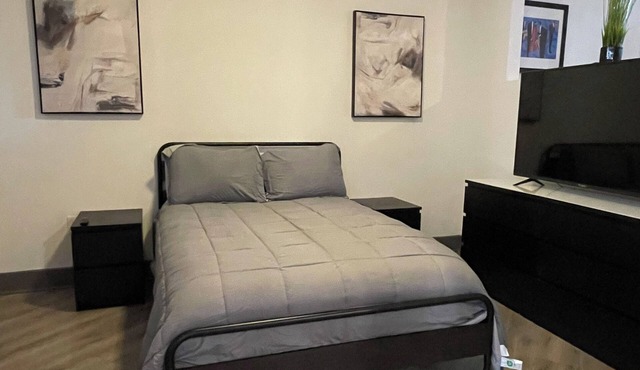 Charming 1-bedroom apartment in wonderful Decatur with fitness room, AC