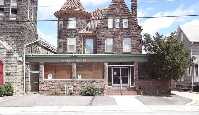 Charming 1 Bedroom Apartment in Historic Home in heart of DuBois