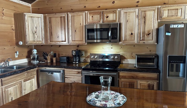 Charming 1-bedroom apartment in Lake Titus