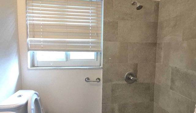 Charming 1-bedroom apartment in wonderful Miami with AC, WiFi, fitness room