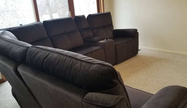 Charming 1-bedroom apartment in peaceful Elma with WiFi, AC