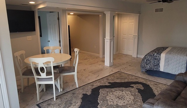 Charming 1-bedroom apartment in fabulous White horse-Gap with AC, WiFi