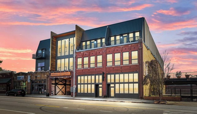 Charming 1-Bedroom Condo Downtown Birmingham