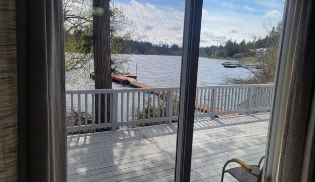 Charming 1-bedroom cottage in Gig Harbor perfect for relaxing stays