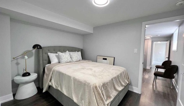 Charming 1-bedroom apartment in enchanting Mississauga with AC, WiFi