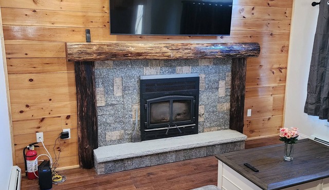 Charming 1-bedroom cabin in delightful Westport with WiFi, Minutes to the beach