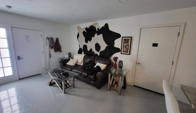 Charming 1-bedroom converted pet-friendly shop house with fenced in yard