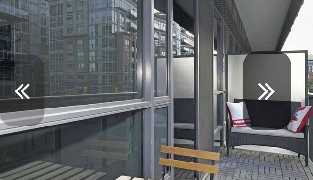 Charming 1-bedroom condo in marvelous Toronto with WiFi, King West