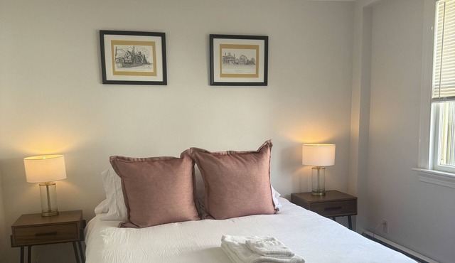 Charming 1 Bedroom Condo on Salem Common, Parking