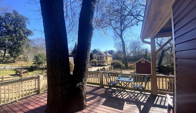 Charming 1-bedroom cottage with WiFi, AC in fabulous Atlanta