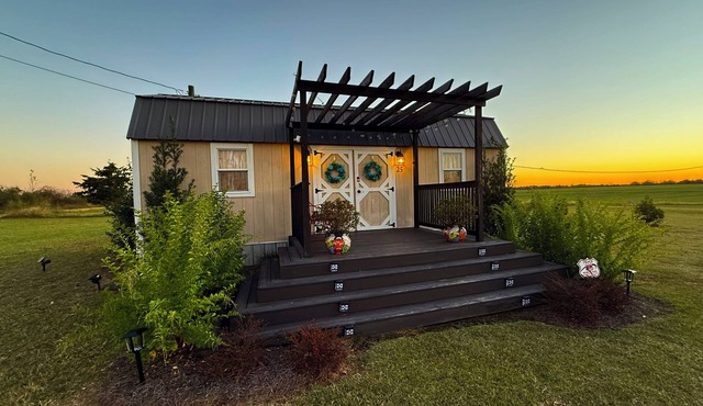 Charming 1-bedroom Cottage in Slocomb, Alabama with AC