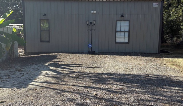 Charming 1-bedroom cottage in lovely Searcy with AC