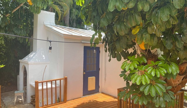 Charming 1-bedroom cottage in wonderful Miami with WiFi, AC