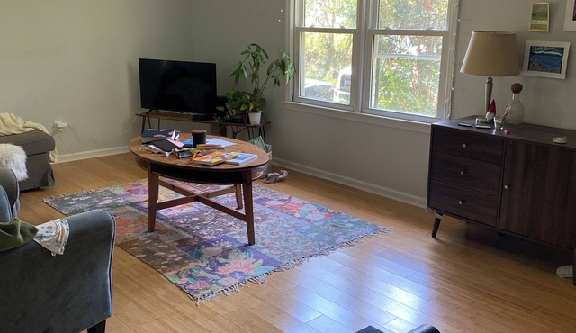 Charming 1-bedroom farmhouse 7 miles from downtown Athens