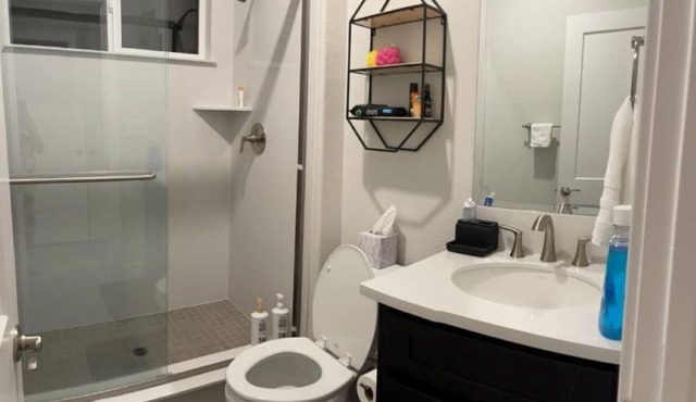 Charming 1-bedroom house with WiFi and AC in fabulous Roseville