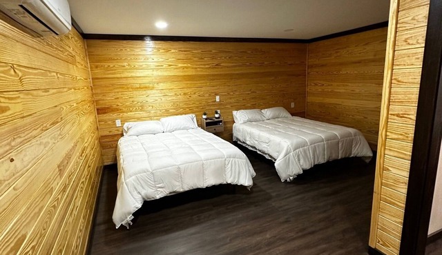Charming 1-bedroom hotel with WiFi and AC in wonderful Timpson