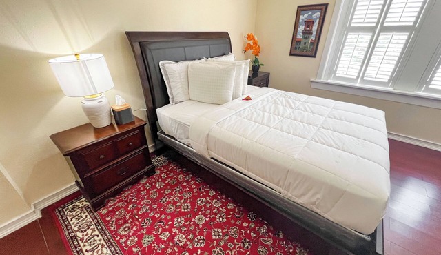 Charming 1-bedroom hotel with WiFi, AC in wonderful DeLand