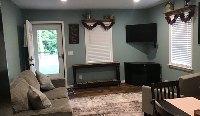 Charming 1-bedroom house with AC and WiFi in quaint Montross