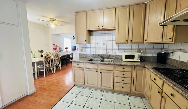 Charming 1-bedroom house in Rosemead with WiFi, AC